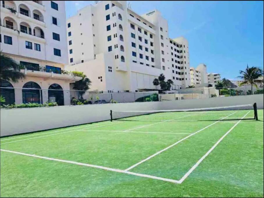 Amazing Beachfront Apartment Cancun Exterior photo