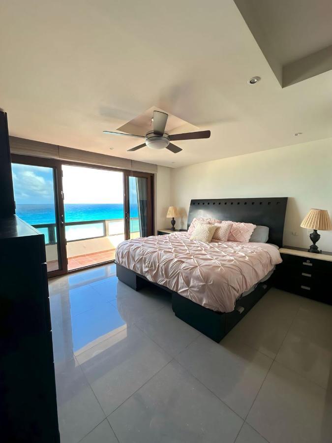 Amazing Beachfront Apartment Cancun Exterior photo