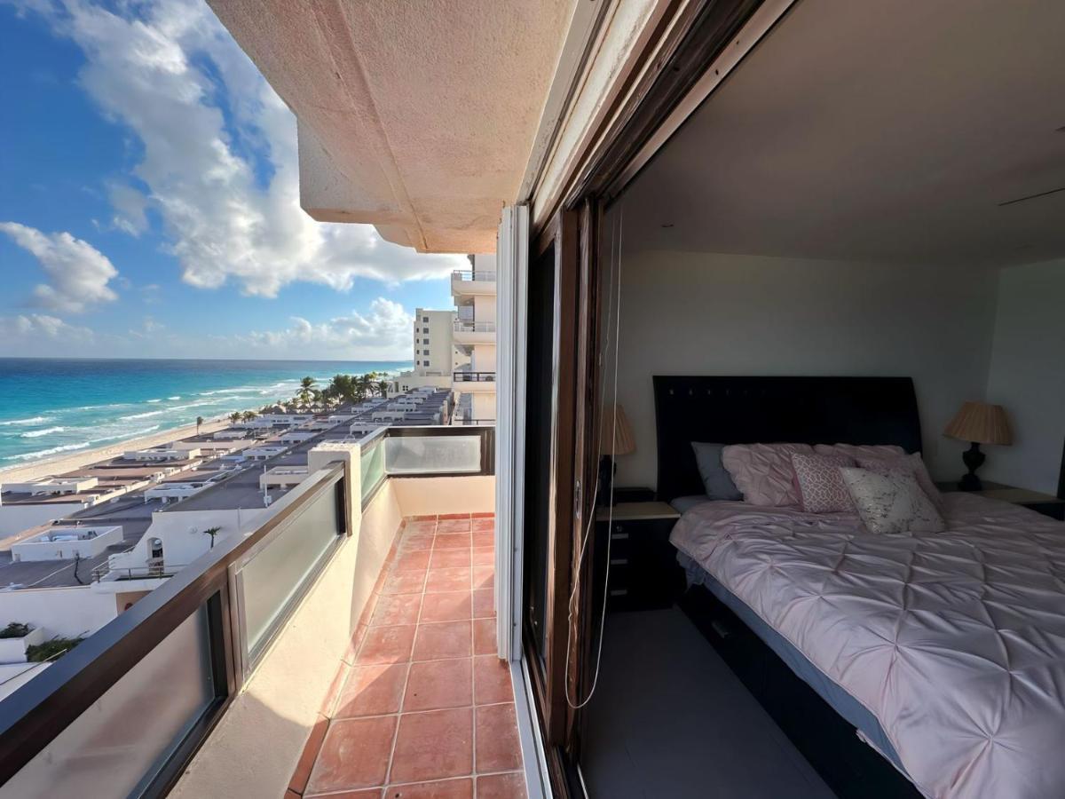 Amazing Beachfront Apartment Cancun Exterior photo